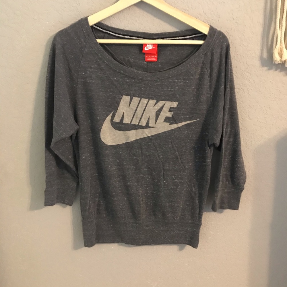 3/4 sleeve nike sweatshirt